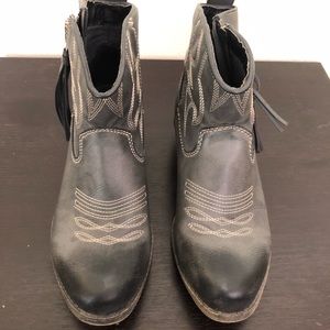 Grey cowboy/western booties
